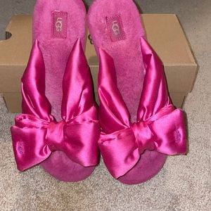 Uggs indoor outdoor slides -8